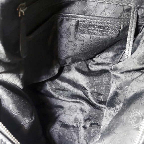 Micheal Kors hobo - Picture 2 of 2